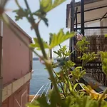 Bayside House 公寓